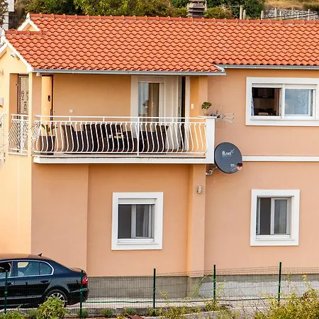 Nika Apartment