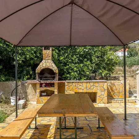 Nika Apartamento *